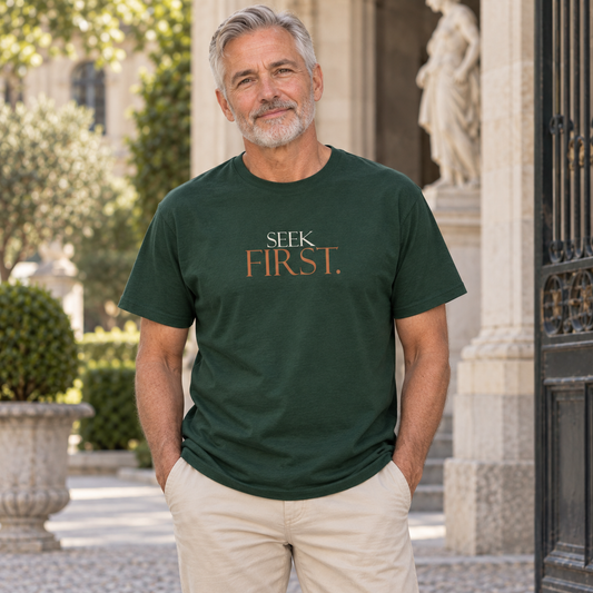 Seek First. – Weiches Unisex-T-Shirt